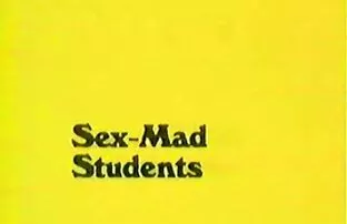 XXX Big-titted فیلم سکشی باحال شوهر می دهد یک گونه در دوربین و موی چتری