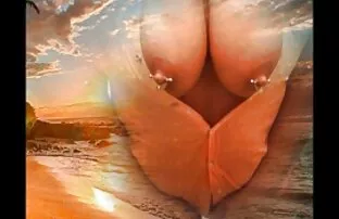 XXX زیبا lezzies با فیلم سکشی باحال چهره های بلند و باریک رایت در مقابل یک وب کم